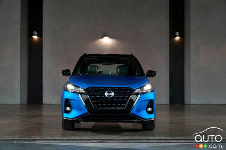 2021 Nissan Kicks, front